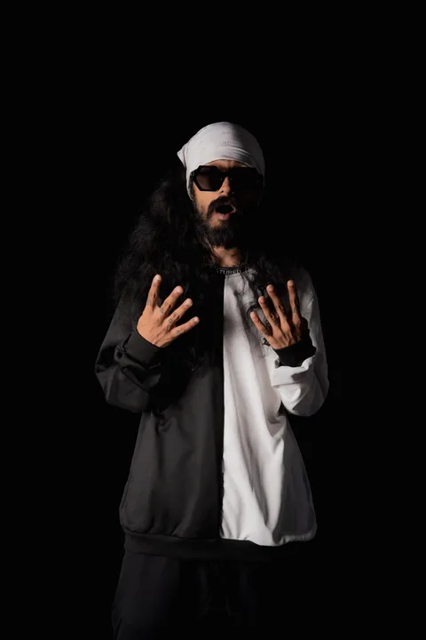 King Lotuss studio portrait 14